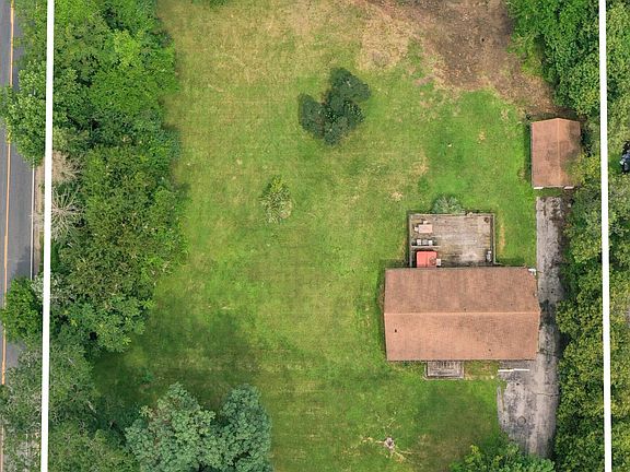 2nd image of 8887 Elm Valley Rd