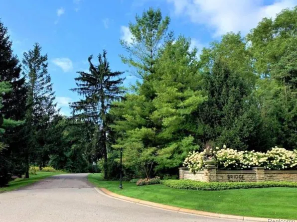 0 Pinemeadow Ct, Clarkston, MI 48348