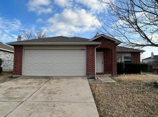 2300 Chestnut Dr, Little Elm, TX 75068