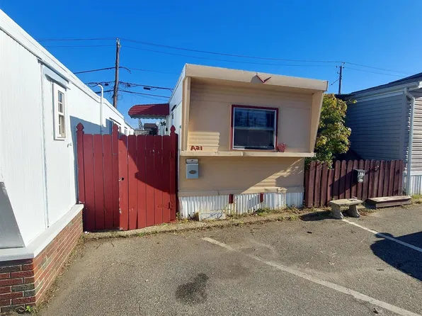 190 W 24th St Trailer A21, Bayonne, NJ 07002