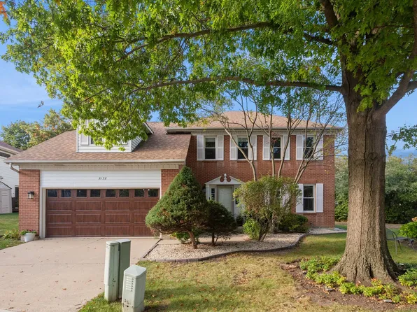 3175 Applewood Ct, Highland Park, IL 60035