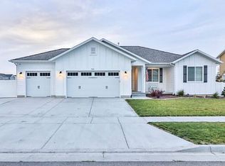284 W Box Creek Dr, Stansbury Park, UT 84074