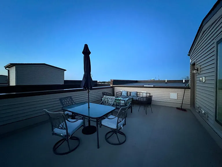 Roof top deck, furniture can be added to the rental with no extra charge
