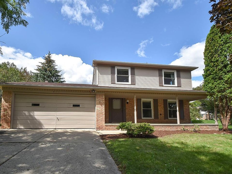 1st image of 2455 Traver Blvd