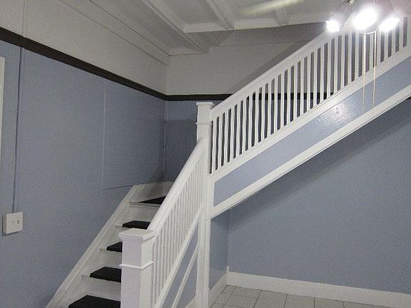 3rd image of 607 E Louisiana Ave APT 2