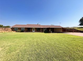 711 Wright Ln, Geary, OK 73040