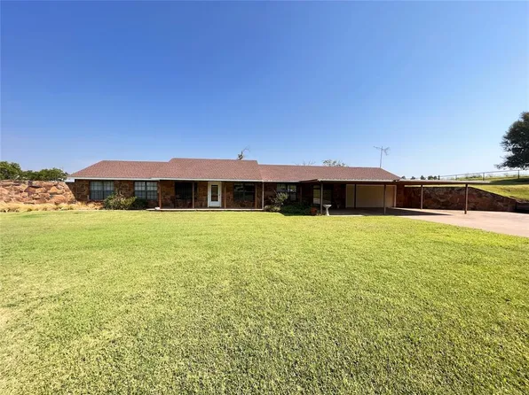 711 Wright Ln, Geary, OK 73040