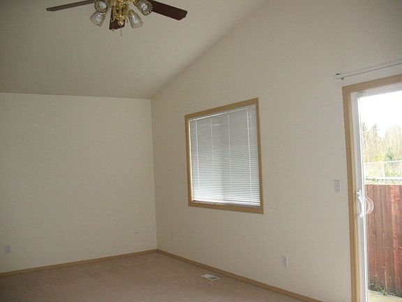 2nd image of 4402 148th St NE