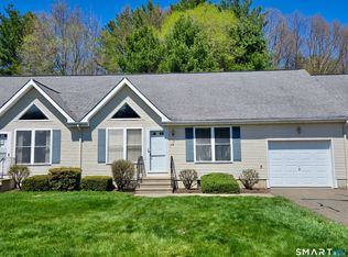 304 Brainard Rd APT 29, Enfield, CT 06082