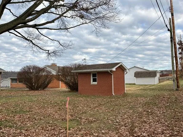 2135 N Columbus St, Lancaster, OH 43130