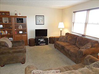 4th image of 380 Wisteria Dr