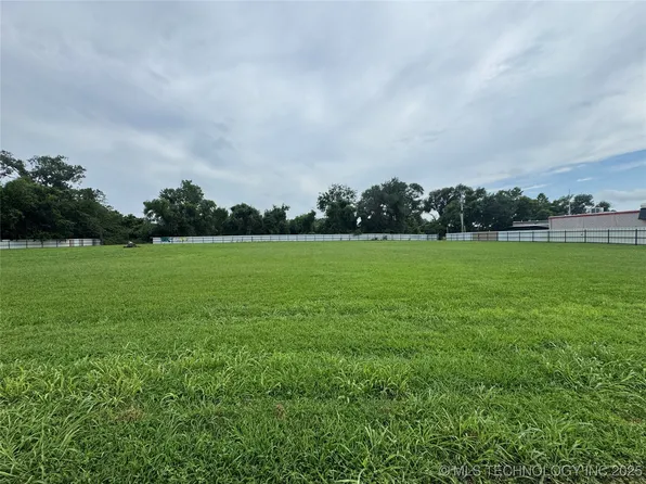 E 11th St S, Tulsa, OK 74128