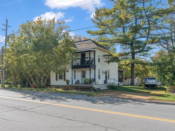 86 Concession St, Westport, ON K0G 1X0