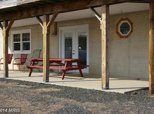 185 Grape Hill Dr, Berkeley Springs, WV 25411