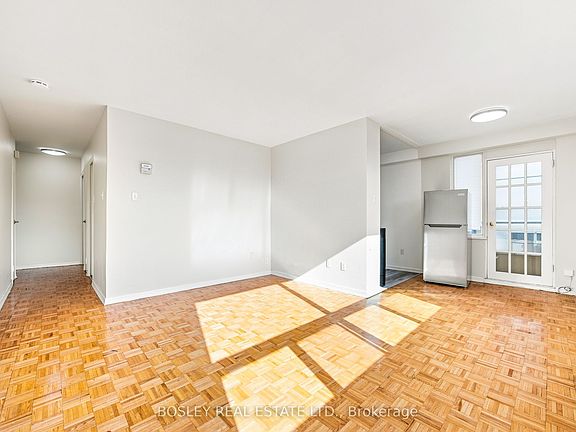 4th image of 85 Lawton Blvd #310