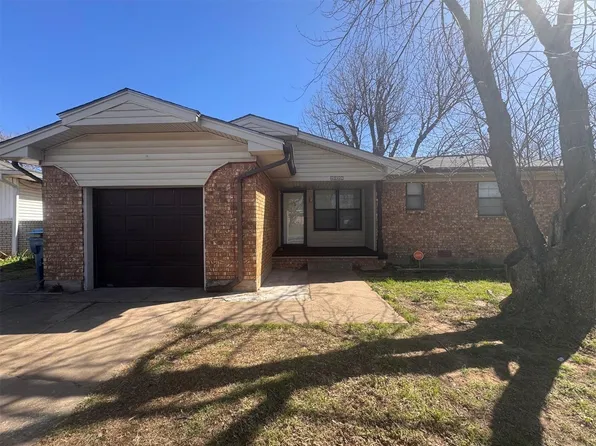 2028 N Mitchell Dr, Midwest City, OK 73110