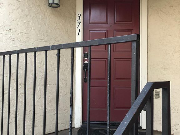 2nd image of 371 Boynton Ave