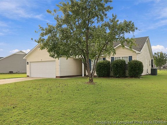 3rd image of 146 Cavalier Dr