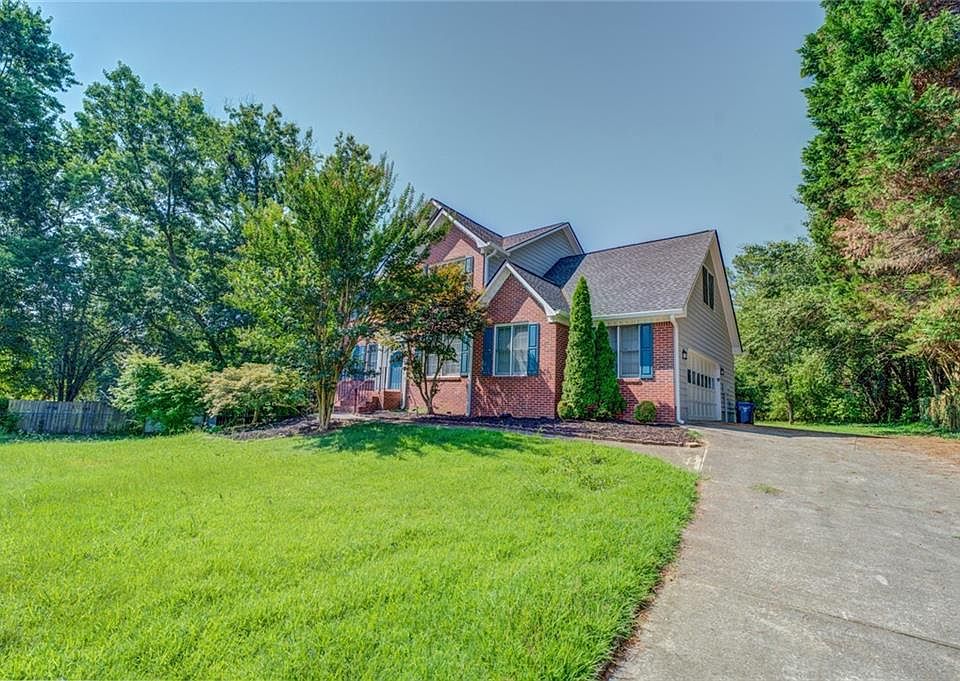 1st image of 2294 Stratford Ln