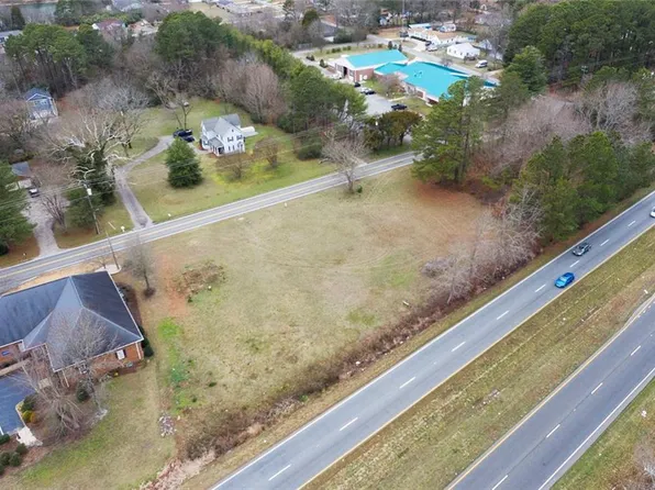 Park St #A, Hayes, VA 23072