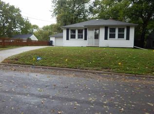 101 Donna Ct, Pekin, IL 61554