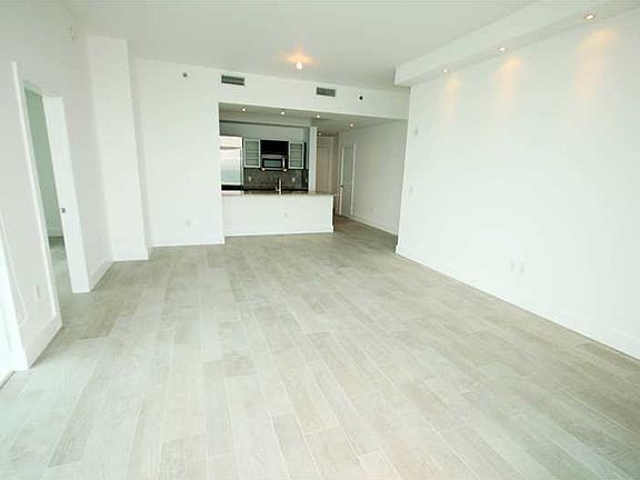 3rd image of 950 Brickell Bay Dr APT 4411