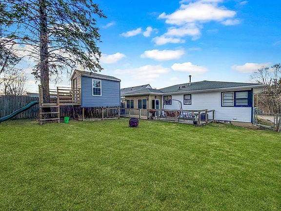 2nd image of 817 W Empire St