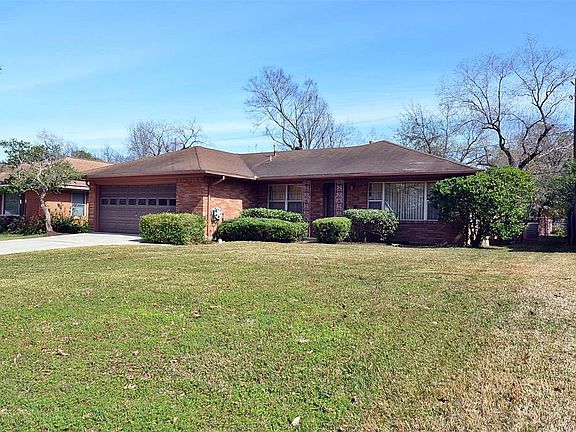 2nd image of 1830 Watercrest Dr