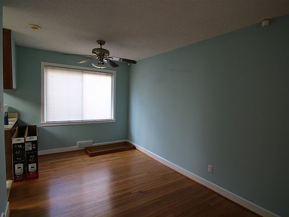 5th image of 720 Magness Dr