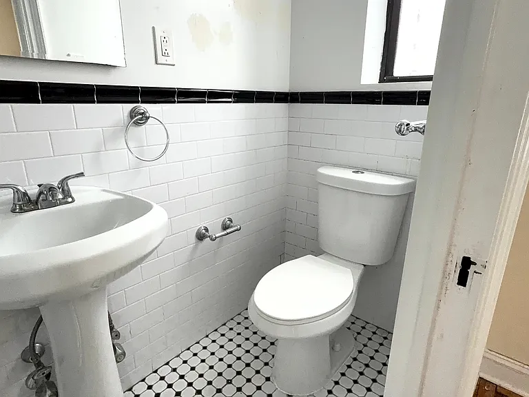 17290 Highland Ave #2B — Photo 9