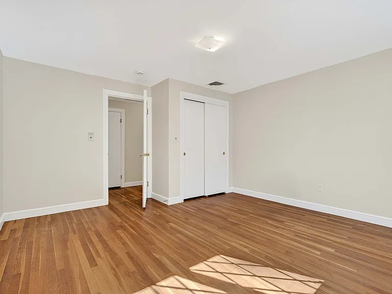 30 Fairbanks Rd — Photo 16