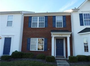 3236 Barons Court Rd, Charlotte, NC 28213