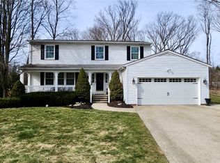 8330 Paddock Ct, Mentor, OH 44060