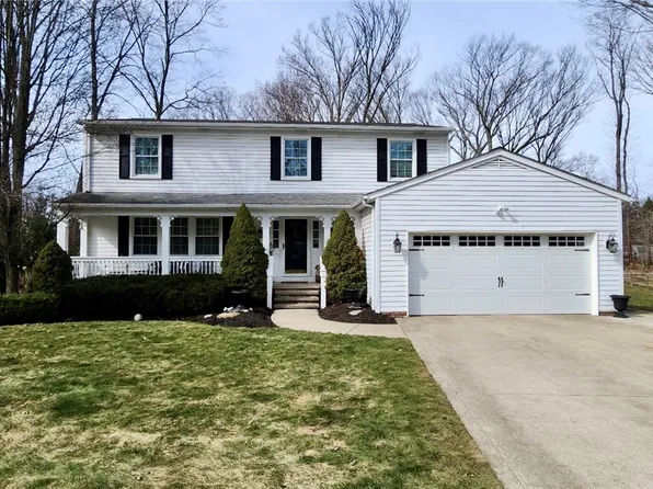 8330 Paddock Ct, Mentor, OH 44060