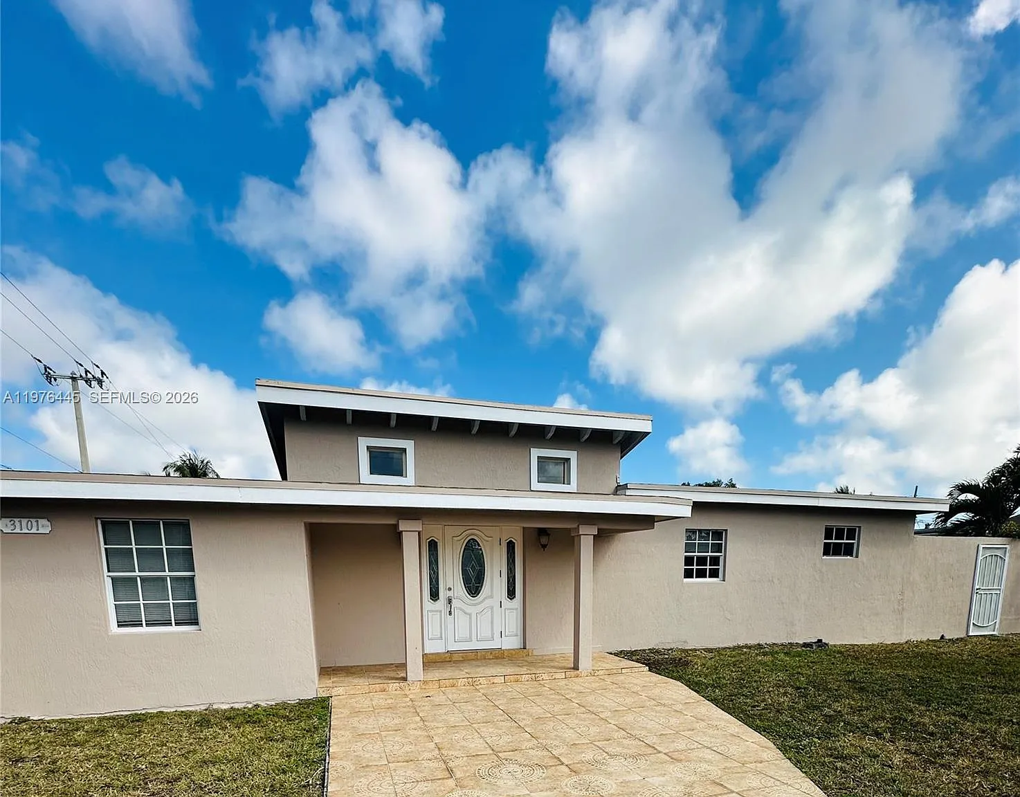 4 bed, 3.0 bath, 2313 sqft, $5,500 — Photo 1
