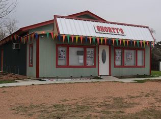 802 Lavaca St, Yoakum, TX 77995