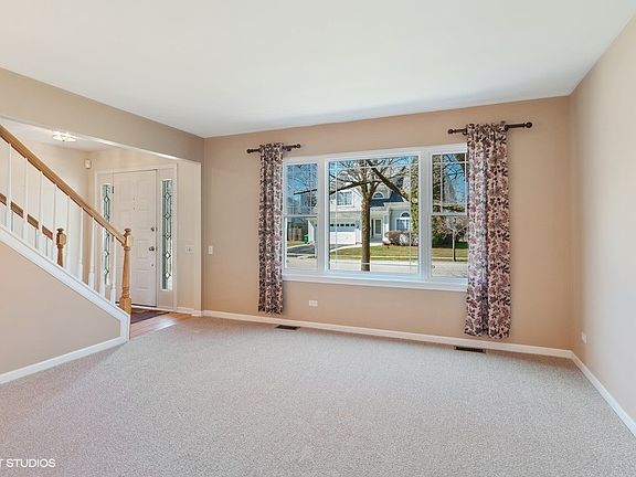 4th image of 1089 Popes Creek Cir