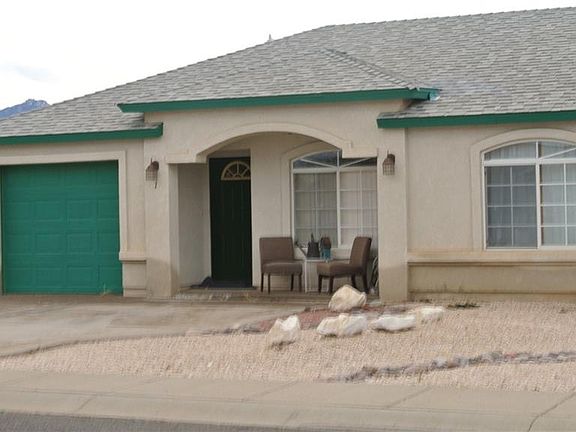 4th image of 2468 Fox Ave