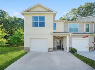 6256 Trickle Bnd, Atlanta, GA 30349