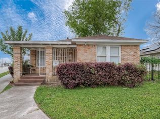 5009 N Main St, Houston, TX 77009