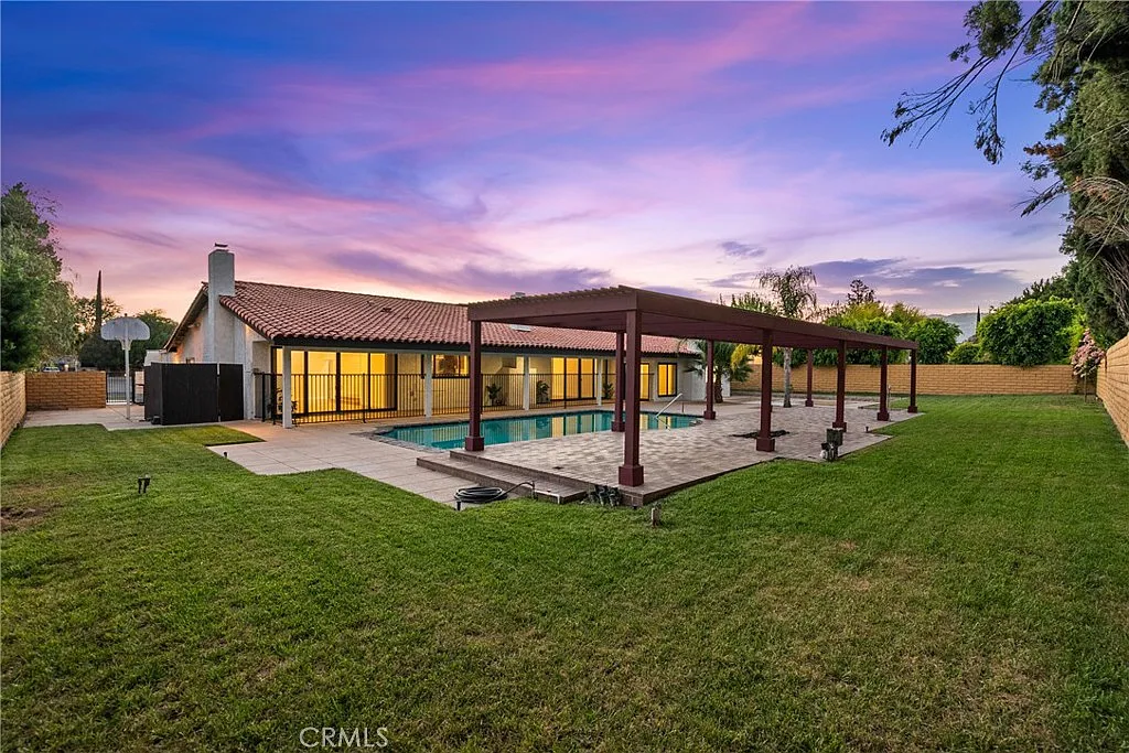 6 bed, 3876 sqft, $9,000 — Photo 1