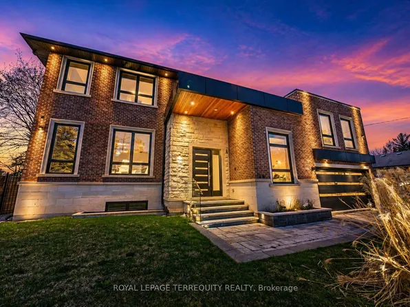 45 Seaton Dr, Aurora, ON L4G 2K2
