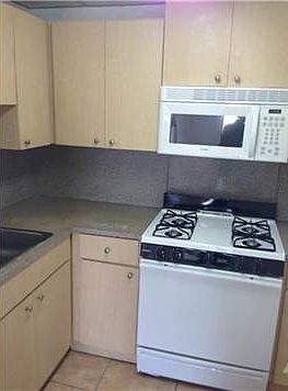 4th image of 1755 NE 164th St APT 211