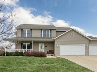 8288 Garden Rd, Carlock, IL 61725