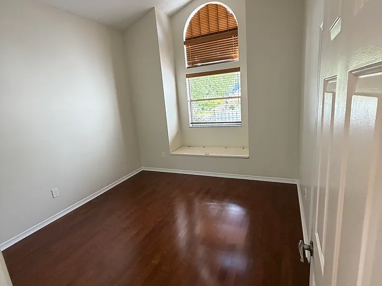 276 E Long Creek Cv — Photo 8