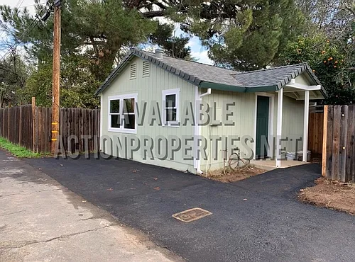 113 Doyle St #A Photo 1