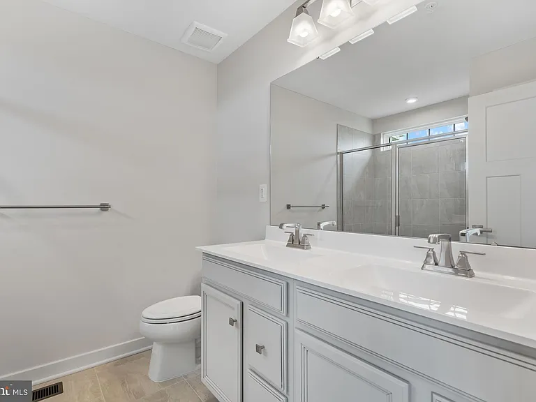 1505 Wilmer Park Ln — Photo 24
