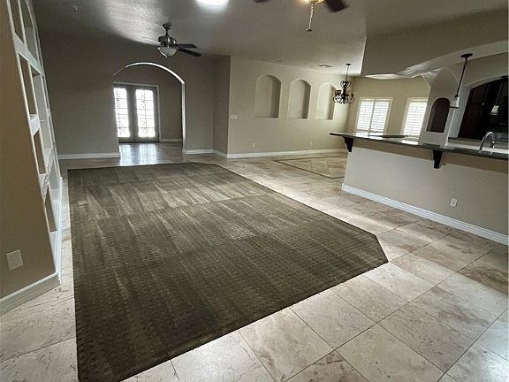 3rd image of 2502 Wellworth Ave