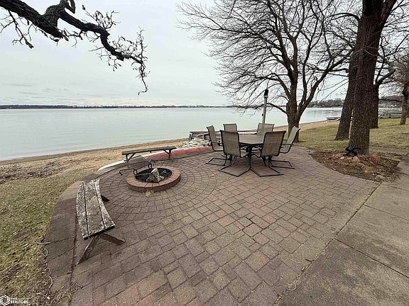 3rd image of 4144D S Shore Dr
