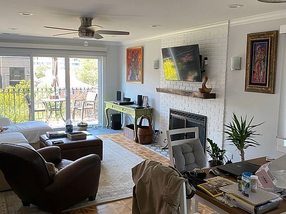 5th image of 901 Hinman Ave APT 5F